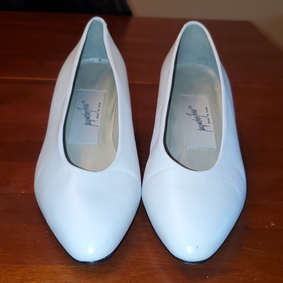 Jacqueline Ferrar Vintage White Leather Heels - Picture 3 of 10